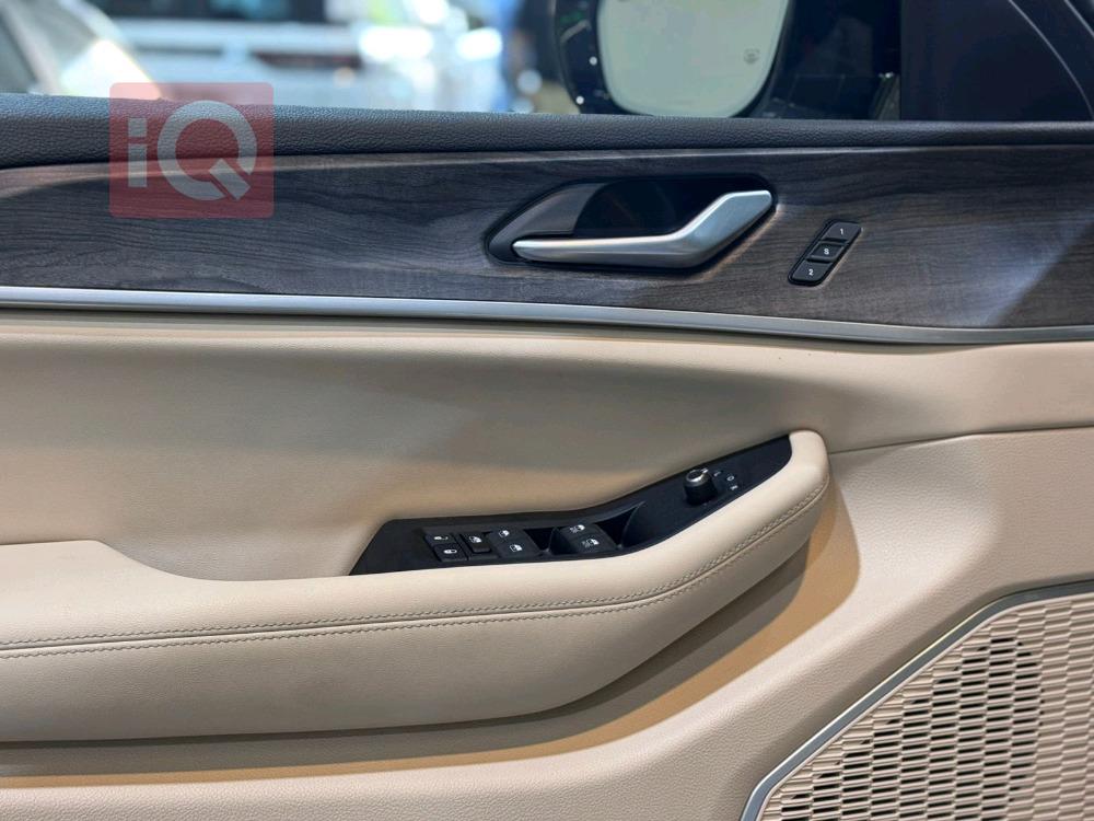 جیپ گراند شیرۆکی